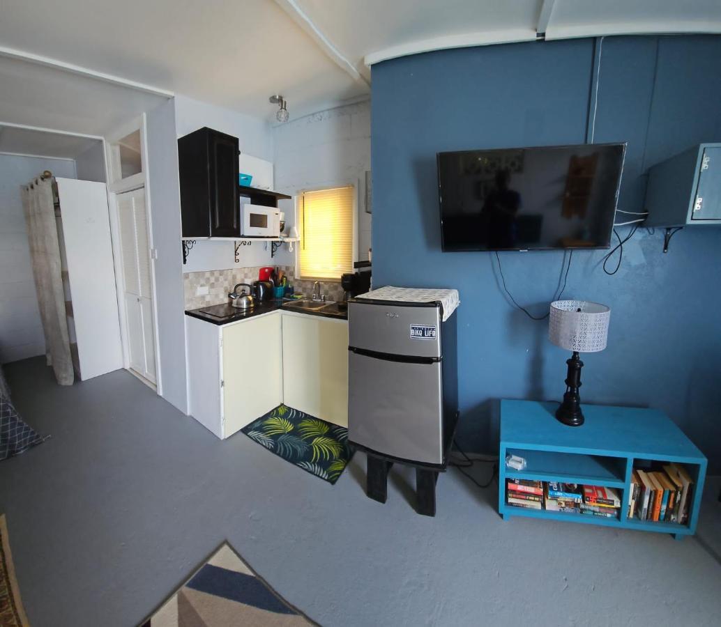 Gloria'S Mini Hideaway Apartman Christ Church Kültér fotó