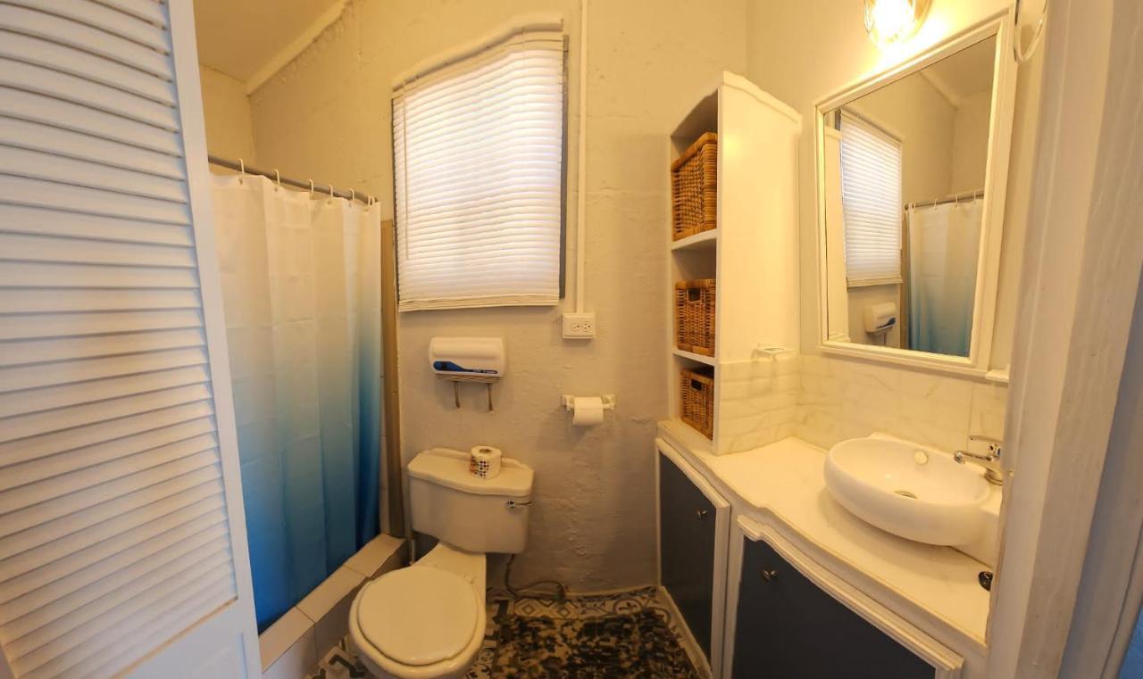 Gloria'S Mini Hideaway Apartman Christ Church Kültér fotó